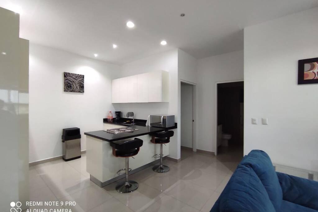 Condominio Torre Eme Frente Al Malecon Vista A La Ciudad Con Alberca Y Algo Al Mar Gimnacio Mazatlán Exterior foto